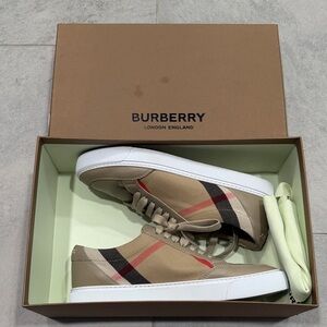 Burberry Sneakers